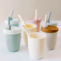 Gobelet en Silicone avec Couvercle et Paille - Éléphant