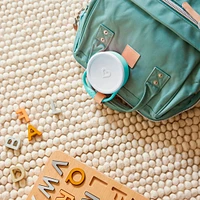 C’est Silicone!™ Snack Catcher with Lid - Mint