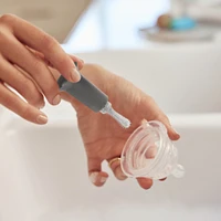 Brosse à Biberon 2-en-1 Ventouse Bristle™ - Gris