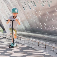 Highwaykick 5 LED Scooter