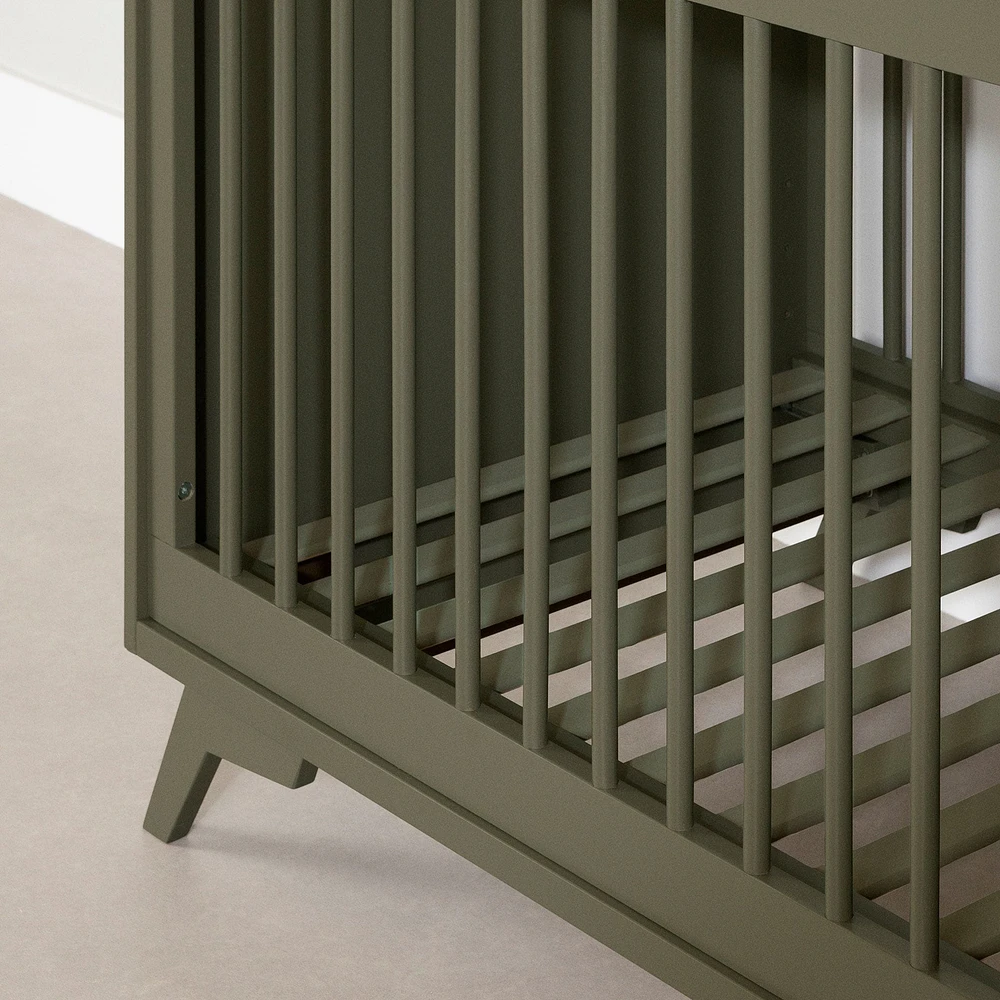 Baby crib