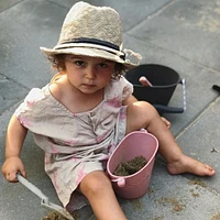 Bucket and Spade - Rust