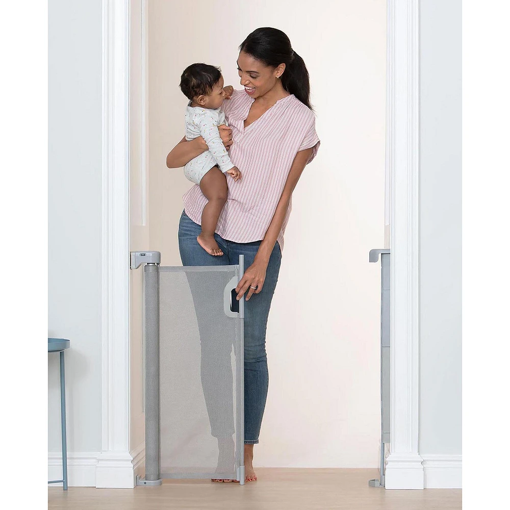 Retractable Mesh Gate