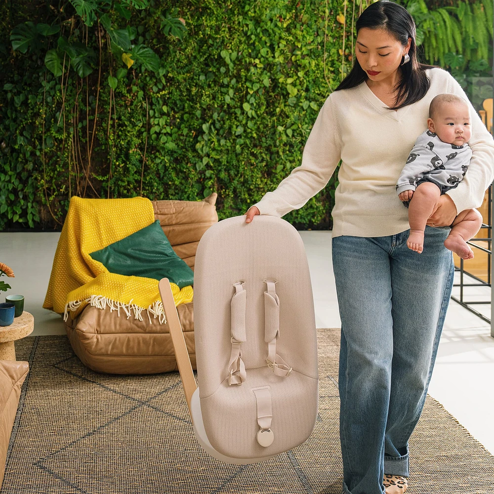 Stokke® Yoga™ Bouncer - Light Sand
