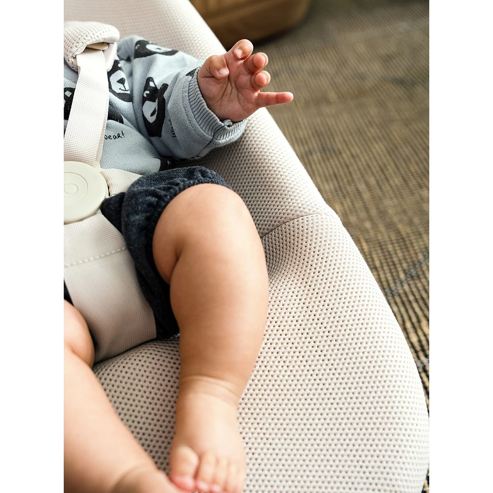 Stokke® Yoga™ Bouncer - Light Sand