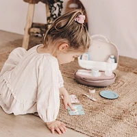 Vanité et Accessoires de Poupée