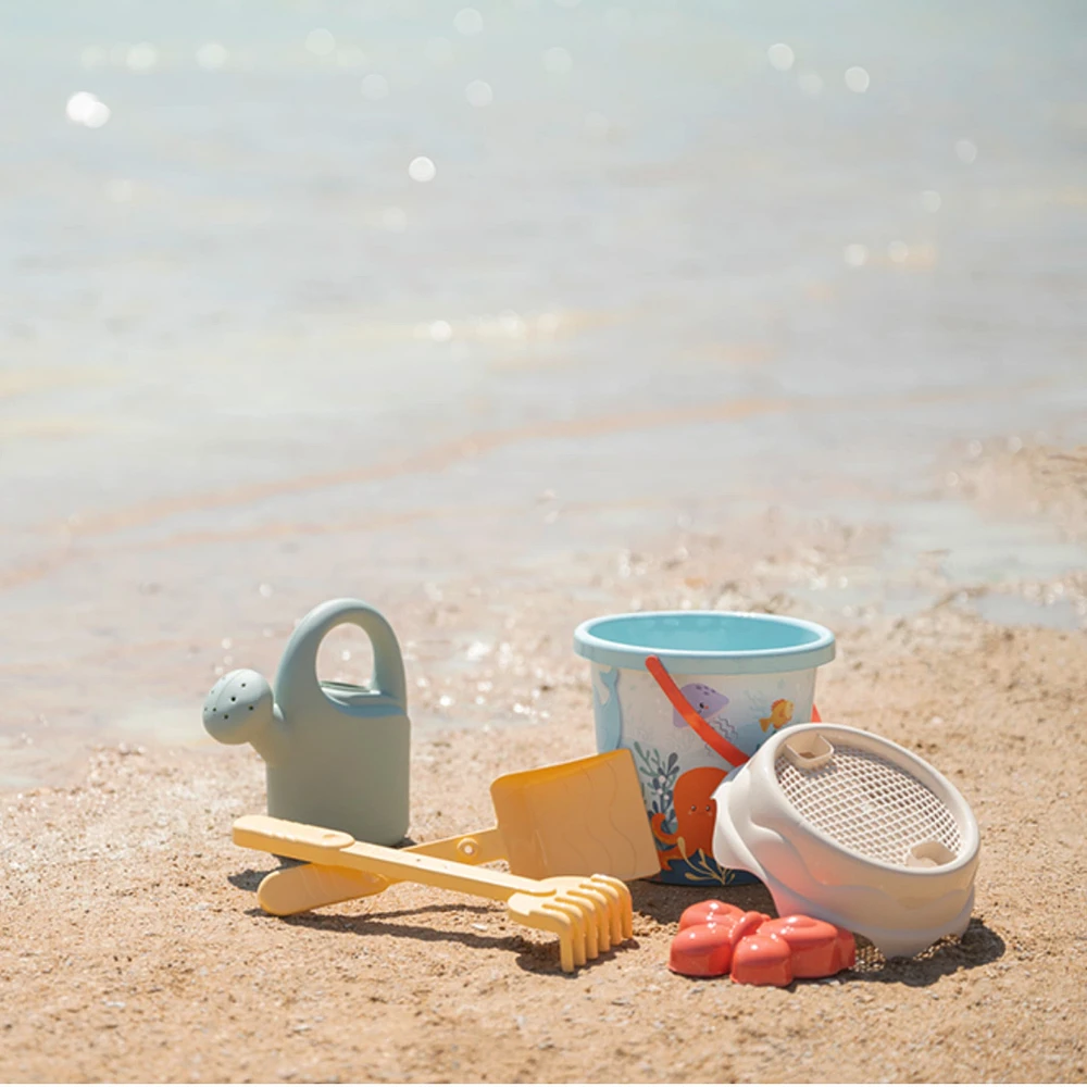 Sand Bucket & Accessories