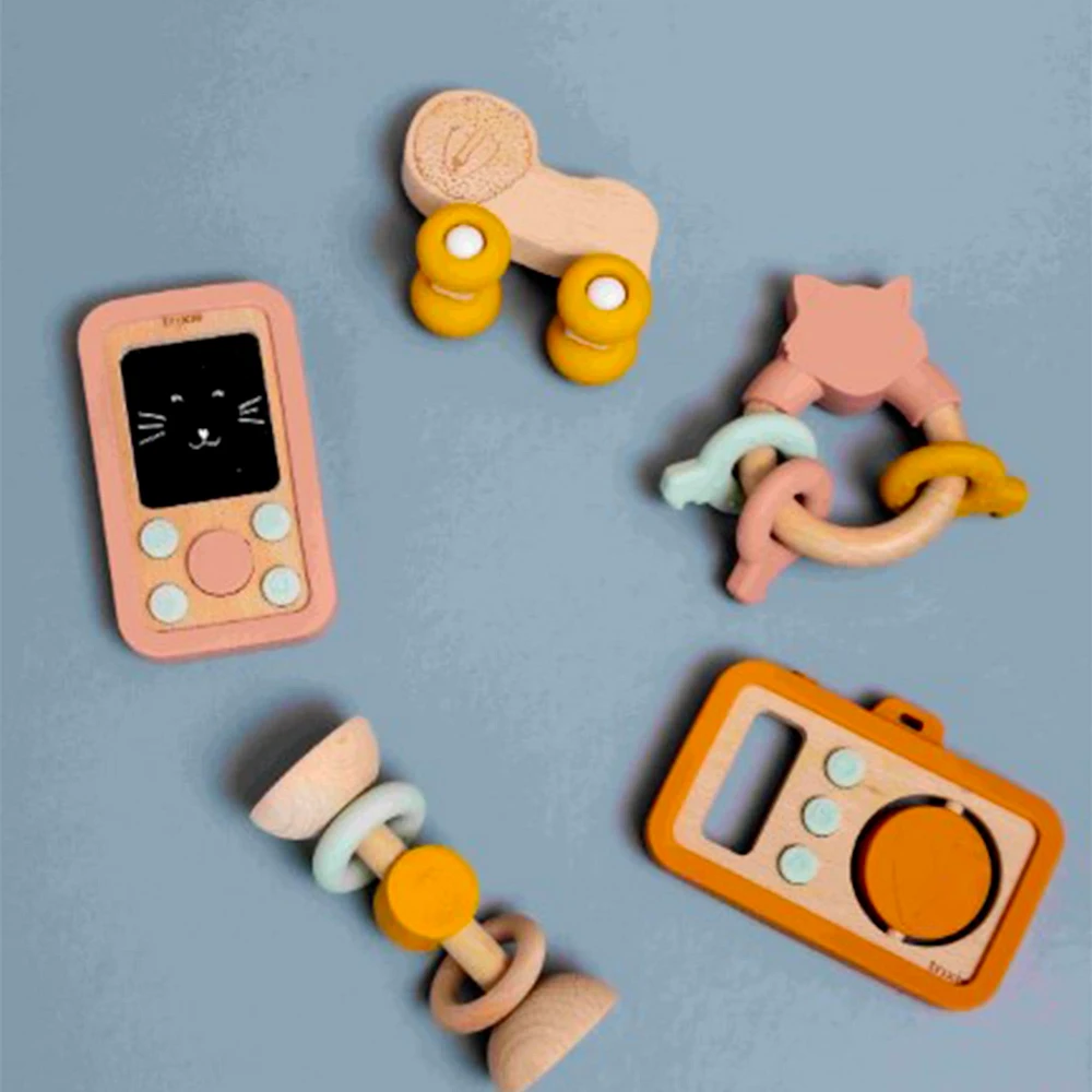 Téléphone Bébé en Silicone  et Bois Mr Lion
