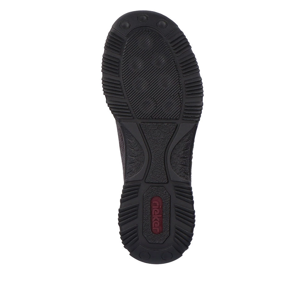 Red Slip On Pull Tie