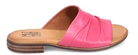 Delilah Magenta