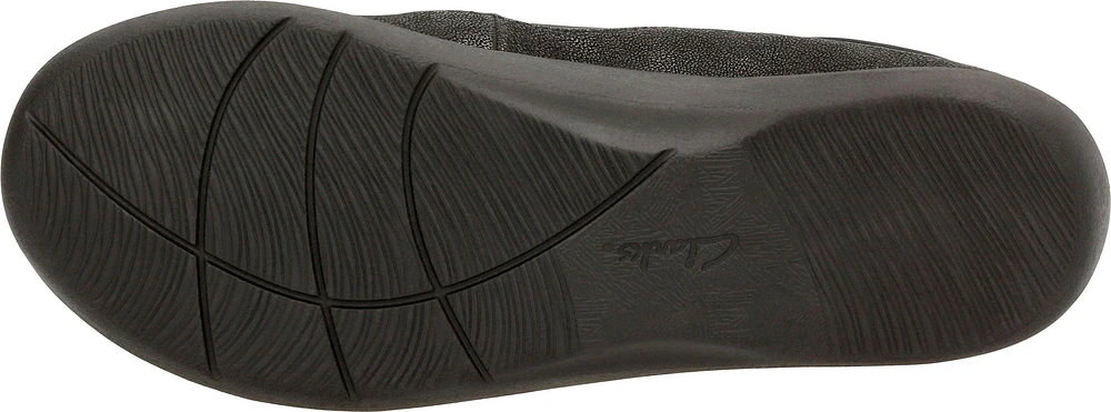 Sillian Paz Black