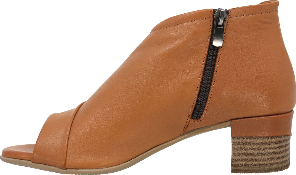 Gia01 Tan