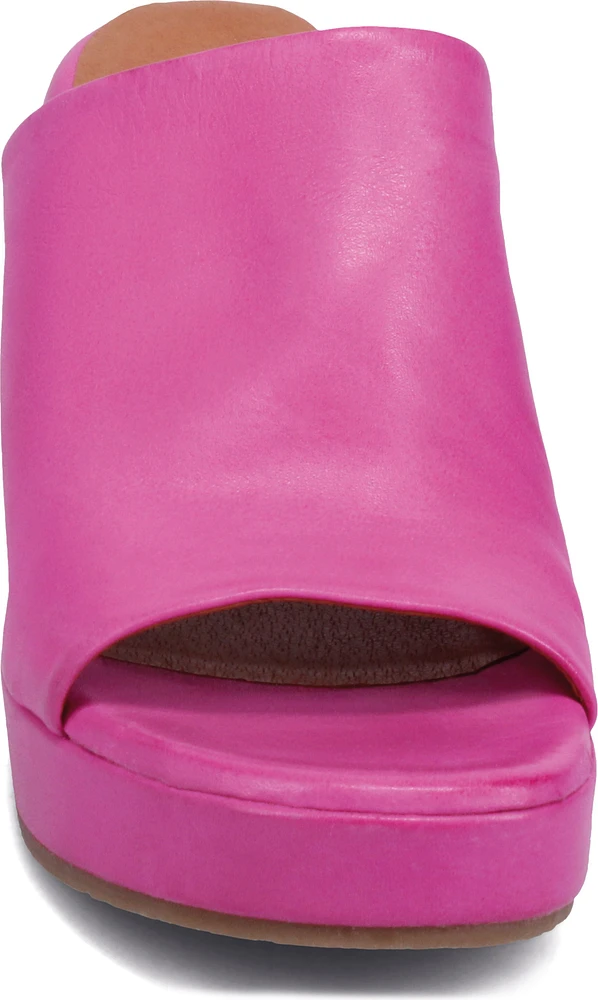 Gwen Fuchsia