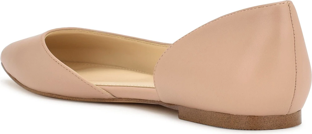 Blaha Chic Cream Flat Shoe