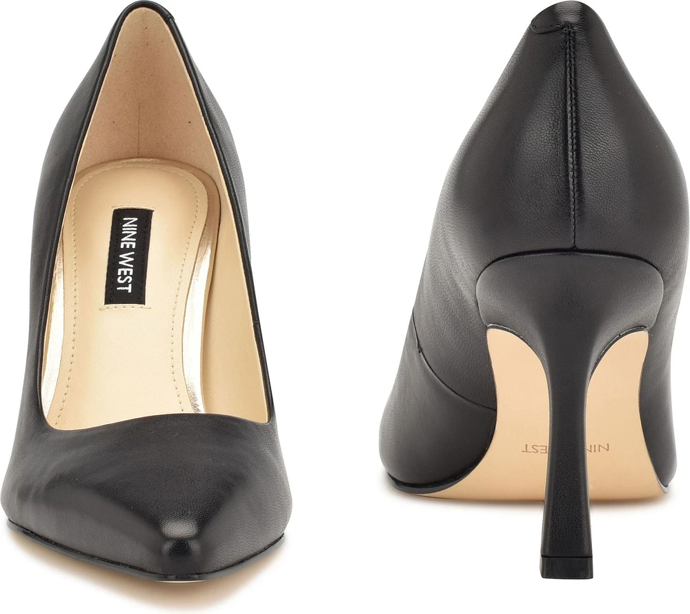 Sorts Black Pump