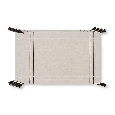 Set of 4 Fabric Placemats with Tassels