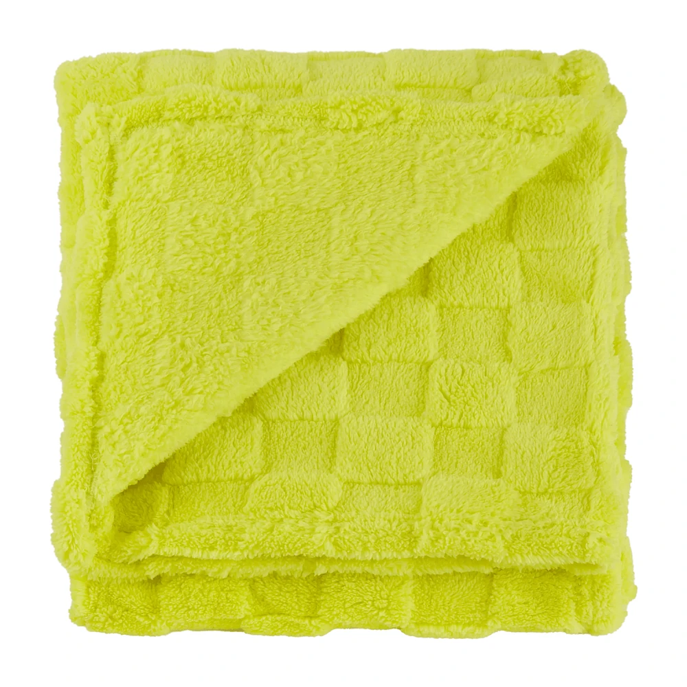 Toyo Checkered Pattern Plush Throw
