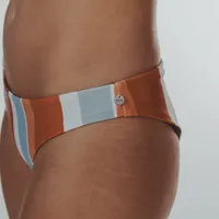 Reversible Normal Bottom