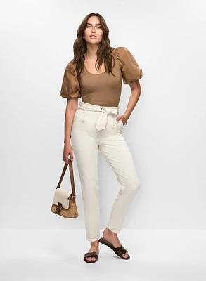 Haut à manches courtes bouffantes et pantalon à taille nouée