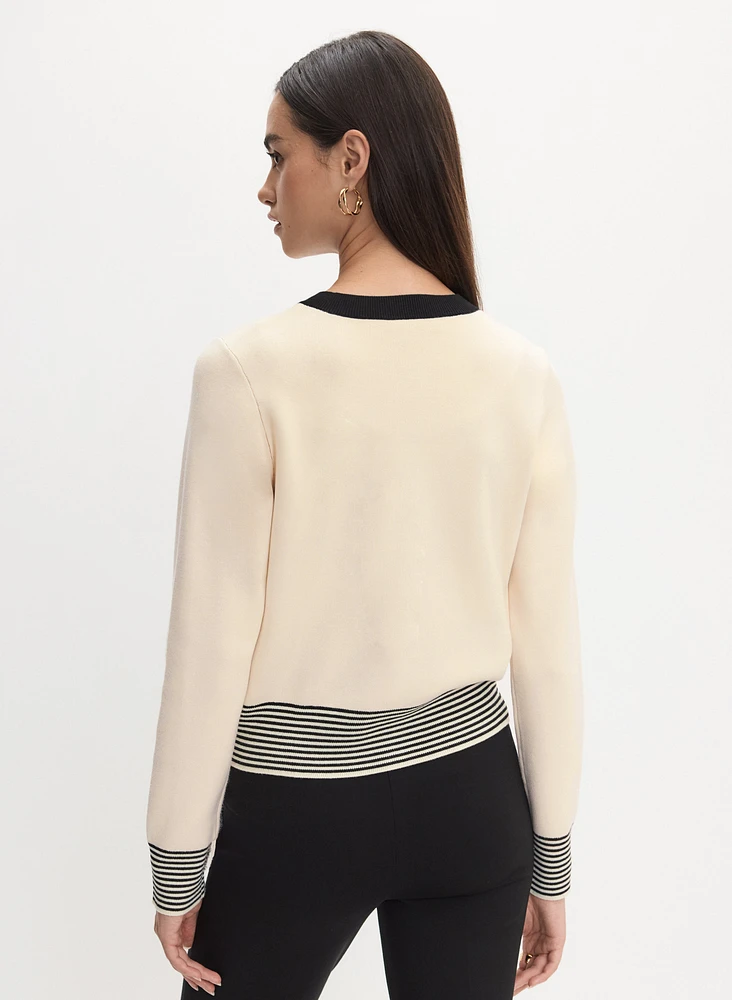Cardigan à bordures contrastantes et boutons dorés