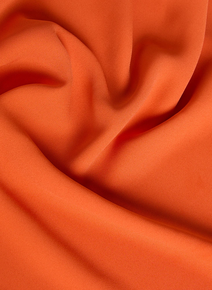 Blouse en crêpe à col bénitier