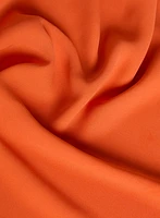 Blouse en crêpe à col bénitier