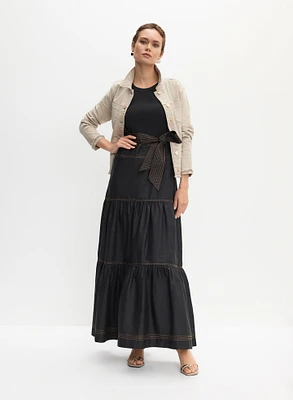 Veste en jean et robe maxi 