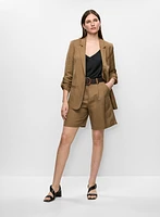 Blazer à manches roulées et short à ceinture