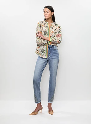 Chemisier à motif paisley et jean à jambe étroite
