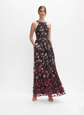 Robe à broderies florales