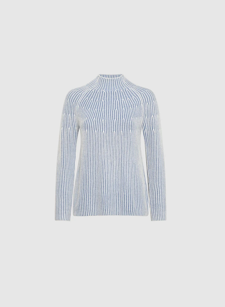 Pull à deux tons col cheminée