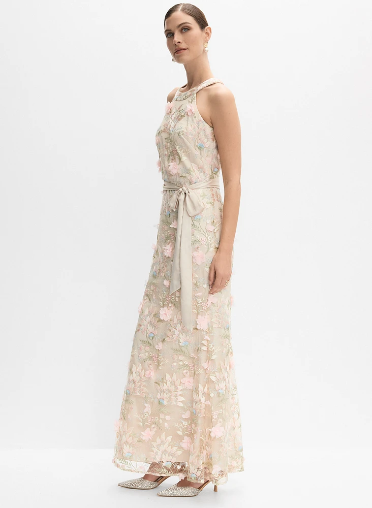 Robe florale en relief