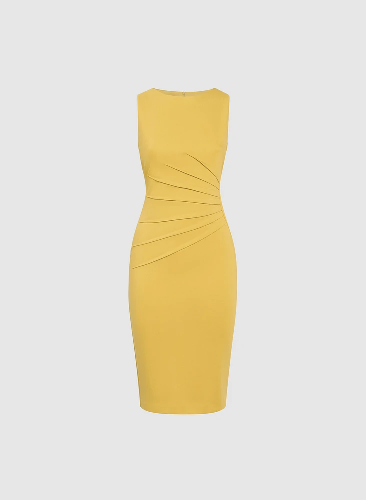 Robe sans manches à plis