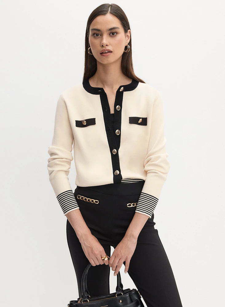 Cardigan à bordures contrastantes et boutons dorés