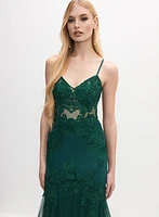 Robe sirène à broderies et jupe en maille