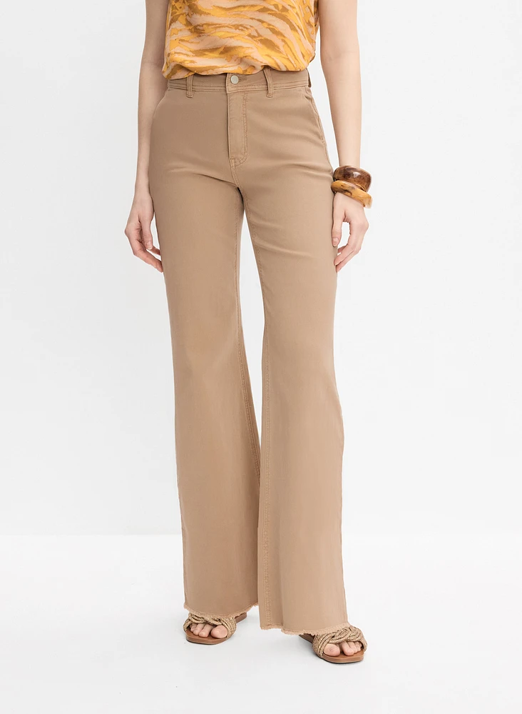 Frayed Hem Wide-Leg Jeans