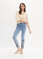 Capri en jean à broderies