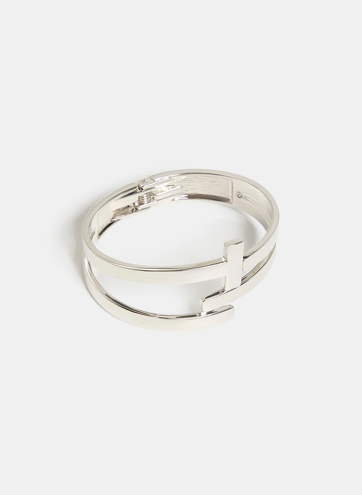 Bracelet métallique en T