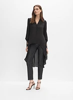 Blouse asymétrique à poignets en dentelle