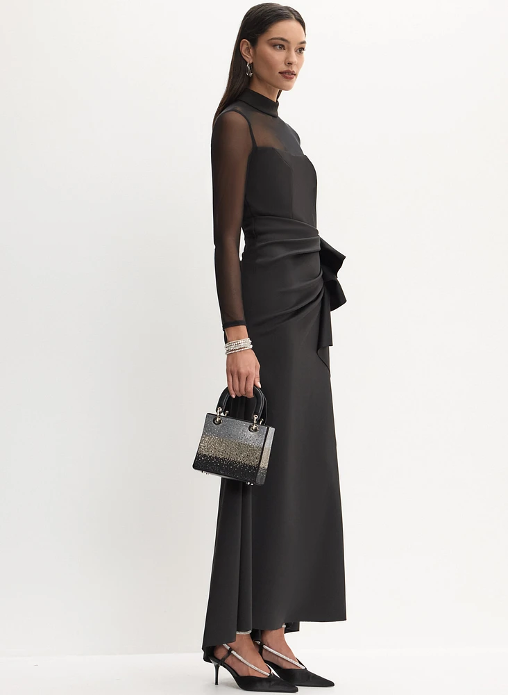 Robe longue à empiècements transparents