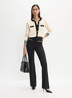 Cardigan à bordures contrastantes et boutons dorés