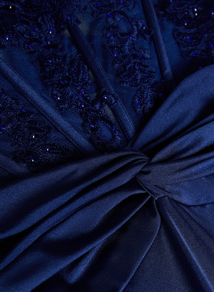 Robe de soirée à corset en dentelle