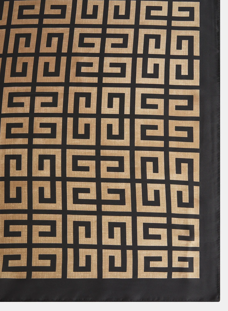 Two-Tone Geometric Scarf