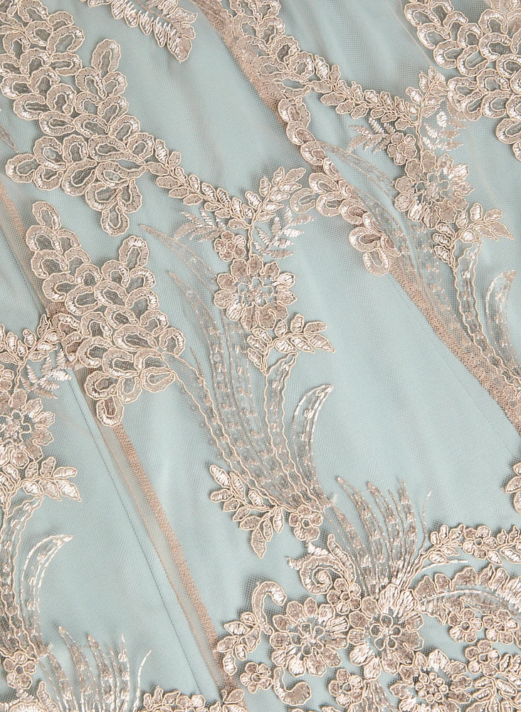 Robe à superposition en dentelle