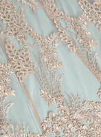 Robe à superposition en dentelle