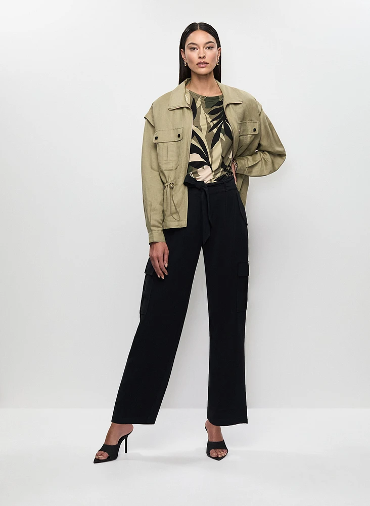Veste courte à cordons et pantalon cargo
