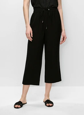 Essential Pull-On Drawstring Capris