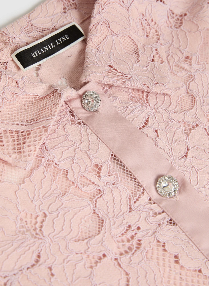 Blouse en dentelle à col chemisier