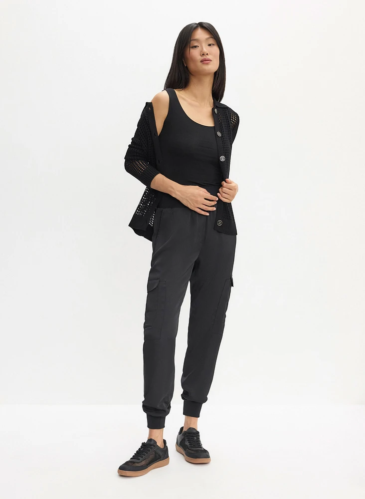 Pull boutonné ajouré et pantalon cargo