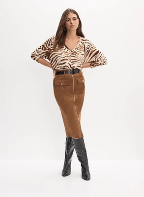 Haut à motif zèbre et jupe en faux suède